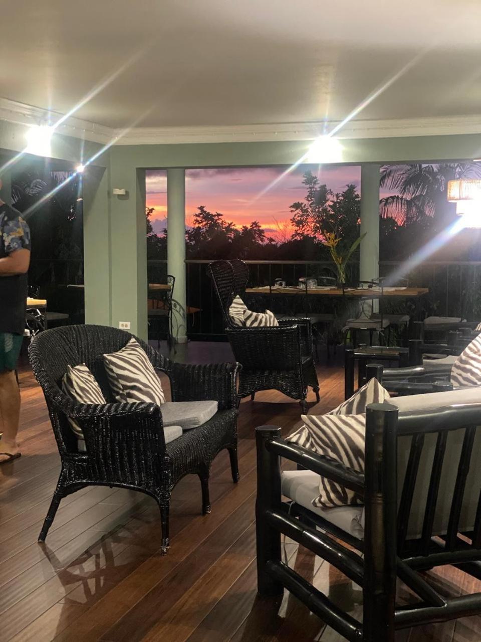 Drapers Lf Jungle Retreat酒店 外观 照片