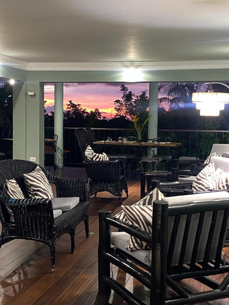 Drapers Lf Jungle Retreat酒店 外观 照片